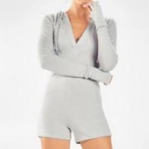 Fabletics Kennedy Sporty Hooded Romper Sz L V~Neck Soft Heather Gray Thumb Holes - Picture 2 of 8